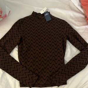 NWT hollister long sleeve with faux turtle neck